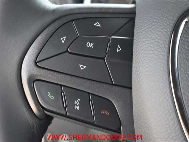 2017 Dodge Challenger SXT 2dr Coupe